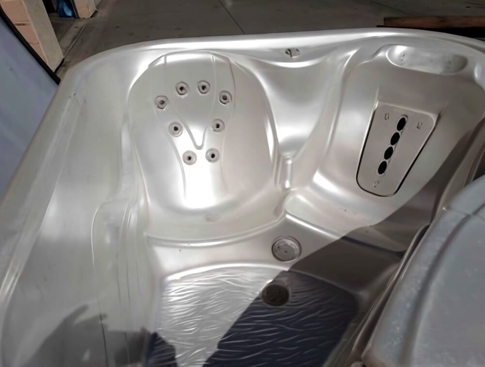 2013 Hot Spring Hot Shot 2-Seater Hot Tub - Plug & Play - Pro Delivery Included - Image 4